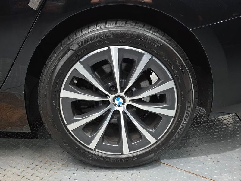 2021 BMW 3 Series 320i photo 21