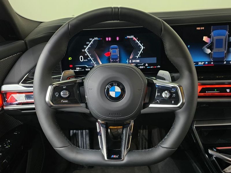 2025 BMW 7 Series 740i xDrive M Sport photo 14