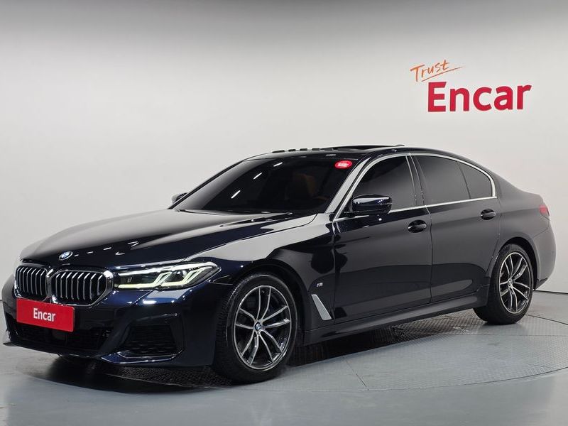2021 BMW 5 Series 520i M Sport photo 1