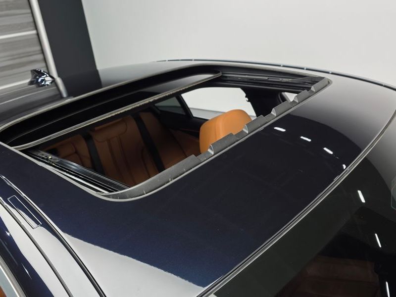 2021 BMW 5 Series 520i M Sport photo 19