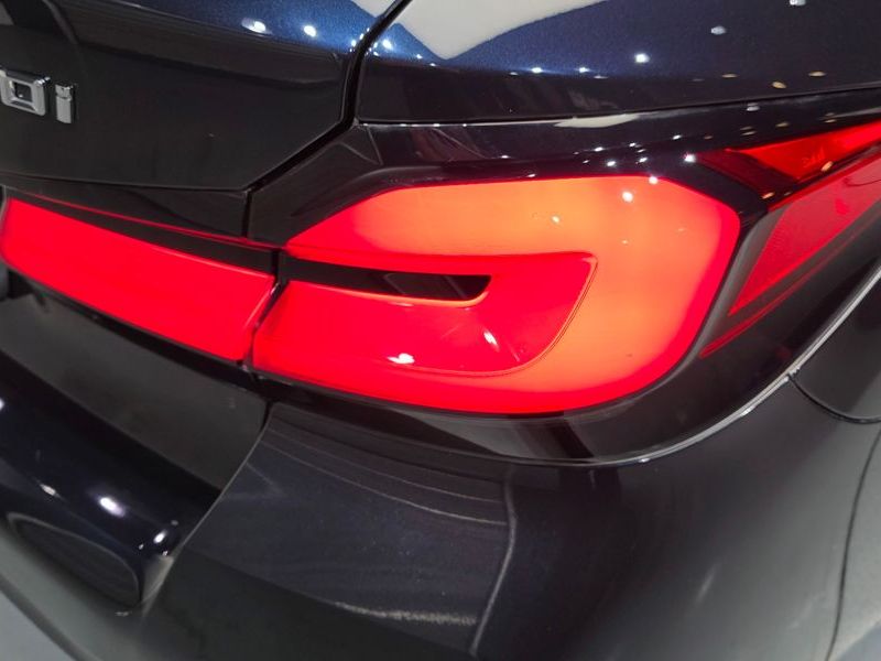 2021 BMW 5 Series 520i M Sport photo 23