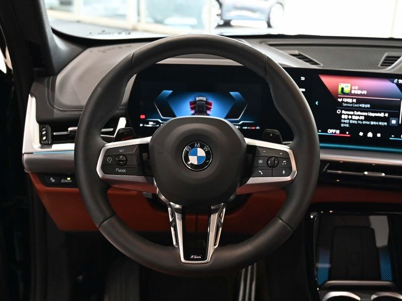 2026 BMW X1 xDrive 20i M Sport photo 14