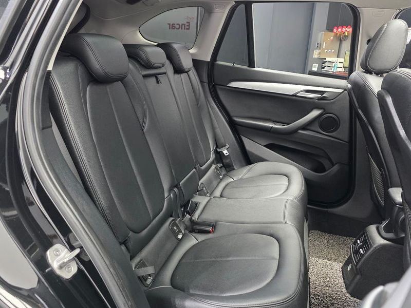 2017 BMW X1 xDrive 18d photo 12