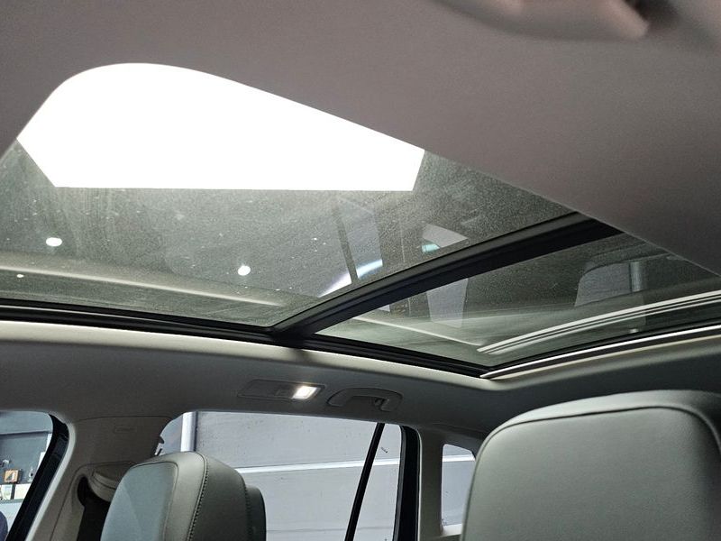 2022 Volkswagen Tiguan 2.0 TDI Prestige photo 18