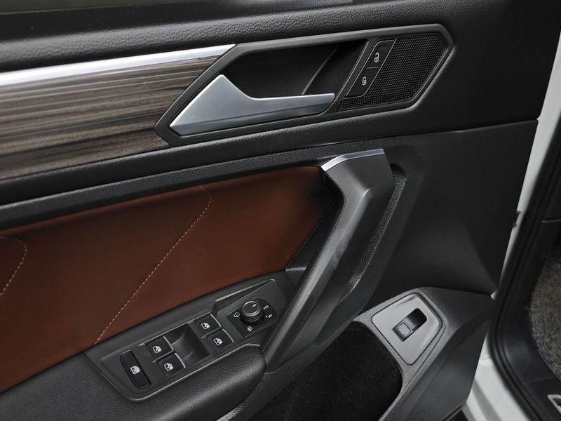 2023 Volkswagen Tiguan 2.0 TSI Prestige photo 17