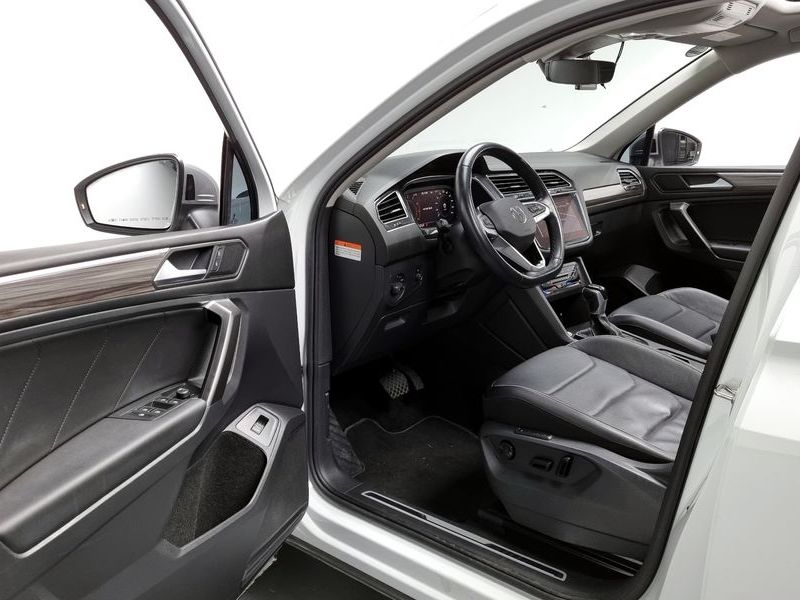 2023 Volkswagen Tiguan 2.0 TSI Prestige photo 10