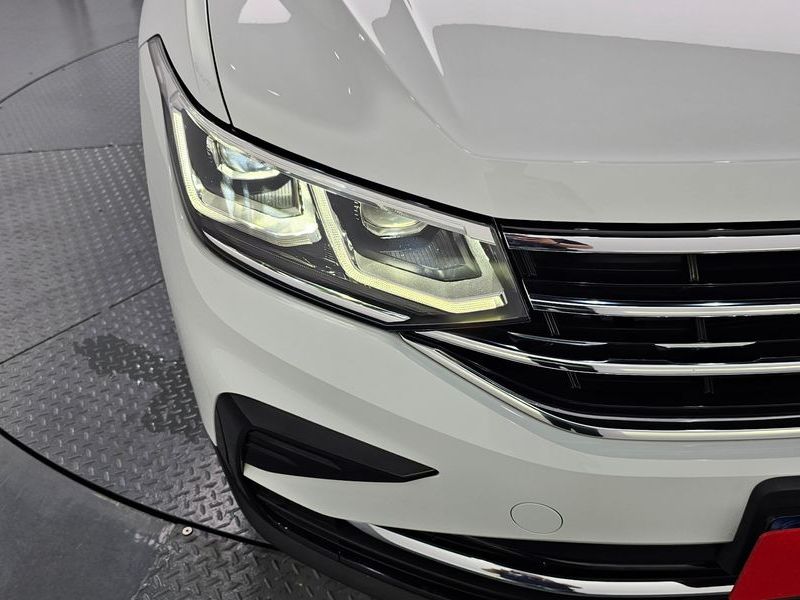 2022 Volkswagen Tiguan 2.0 TDI Prestige photo 22