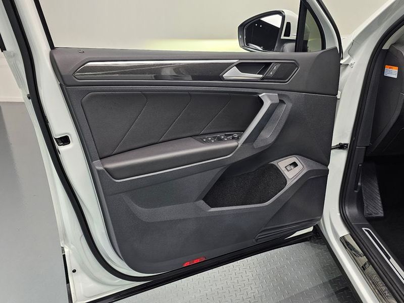 2022 Volkswagen Tiguan 2.0 TDI Prestige photo 24