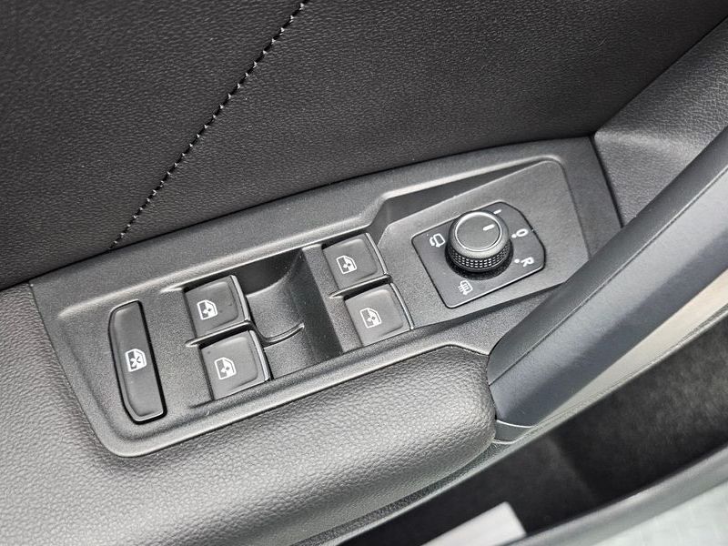 2022 Volkswagen Tiguan 2.0 TDI Prestige photo 29