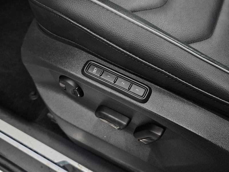 2022 Volkswagen Tiguan 2.0 TDI Prestige photo 14