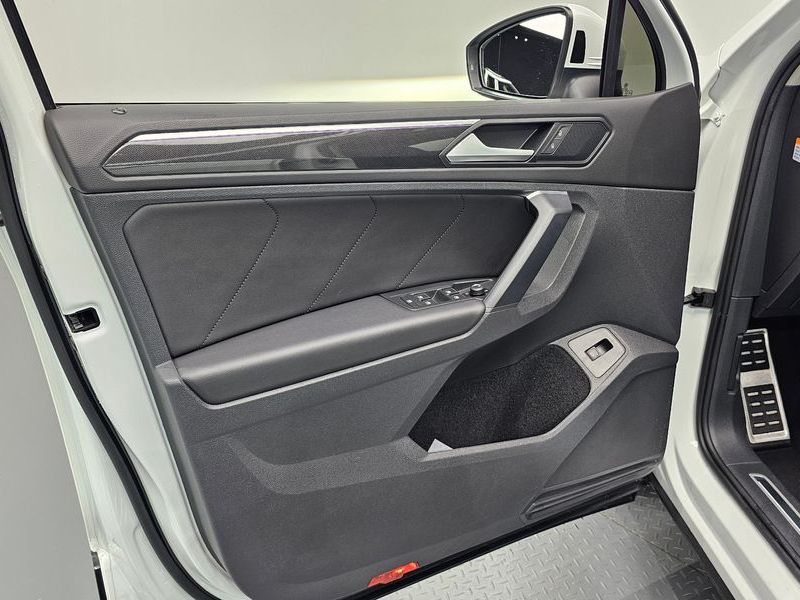 2022 Volkswagen Tiguan 2.0 TDI Prestige photo 18