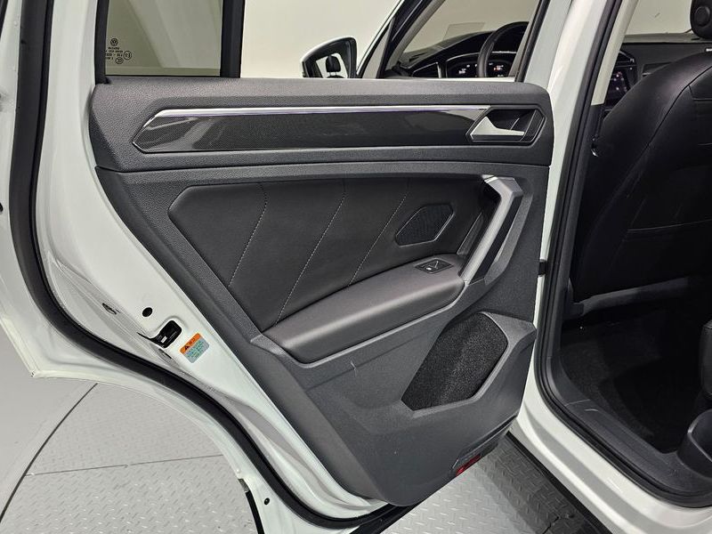 2022 Volkswagen Tiguan 2.0 TDI Prestige photo 25
