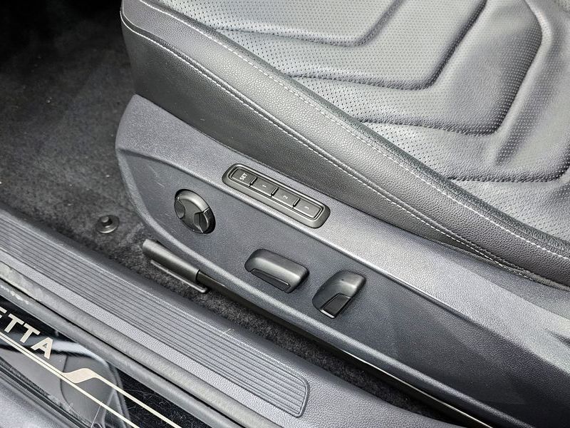2021 Volkswagen Jetta 1.4 TSI Prestige photo 16