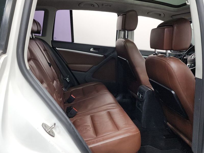 2012 Volkswagen Tiguan 2.0 TDI Premium 5N photo 11