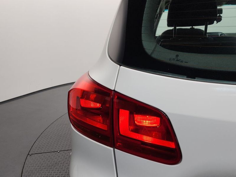 2012 Volkswagen Tiguan 2.0 TDI Premium 5N photo 23