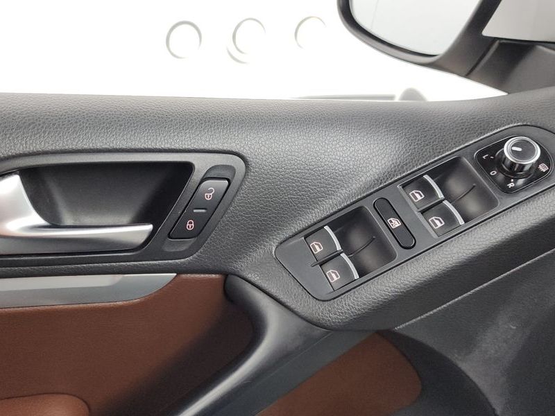 2012 Volkswagen Tiguan 2.0 TDI Premium 5N photo 27
