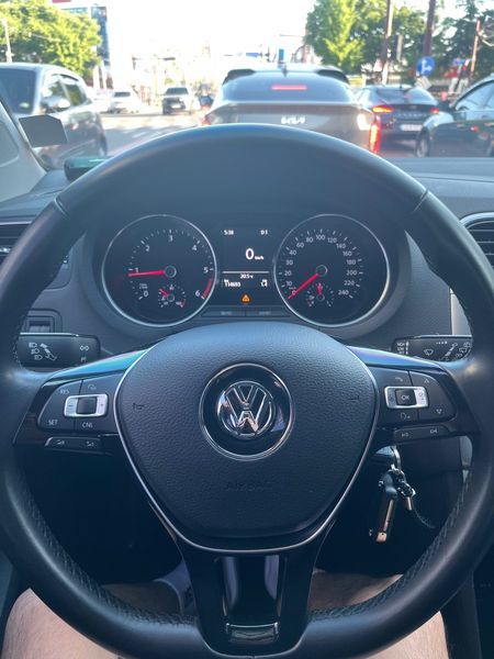 2015 Volkswagen Polo 1.4 TDI R-Line 5th photo 9