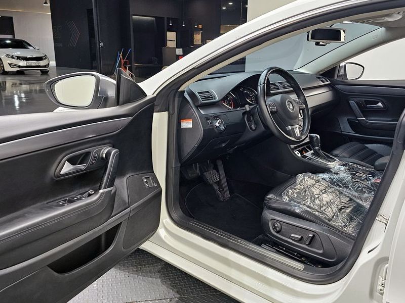 2016 Volkswagen New CC 2.0 TSI photo 10