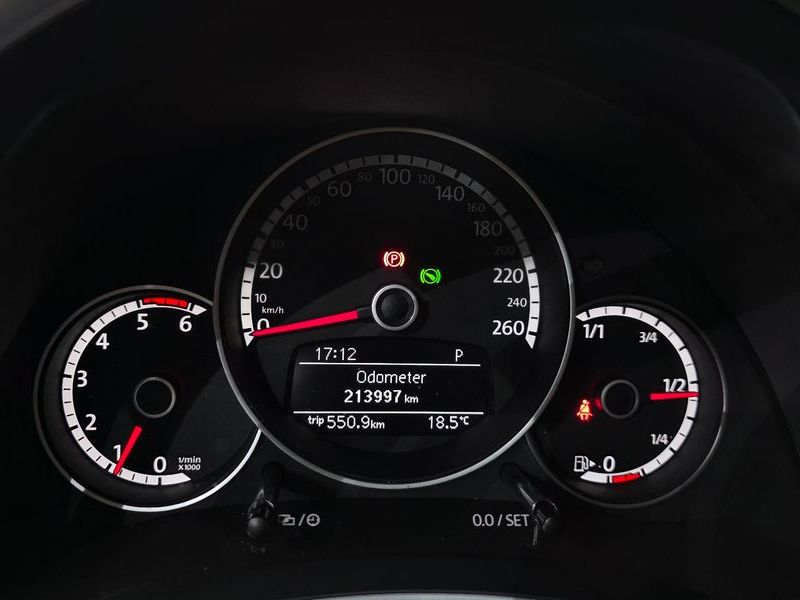 2014 Volkswagen Beetle 2.0 TDI Premium 3rd photo 8
