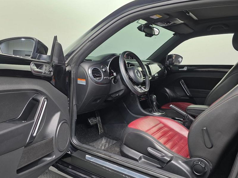 2014 Volkswagen Beetle 2.0 TDI Premium 3rd photo 12