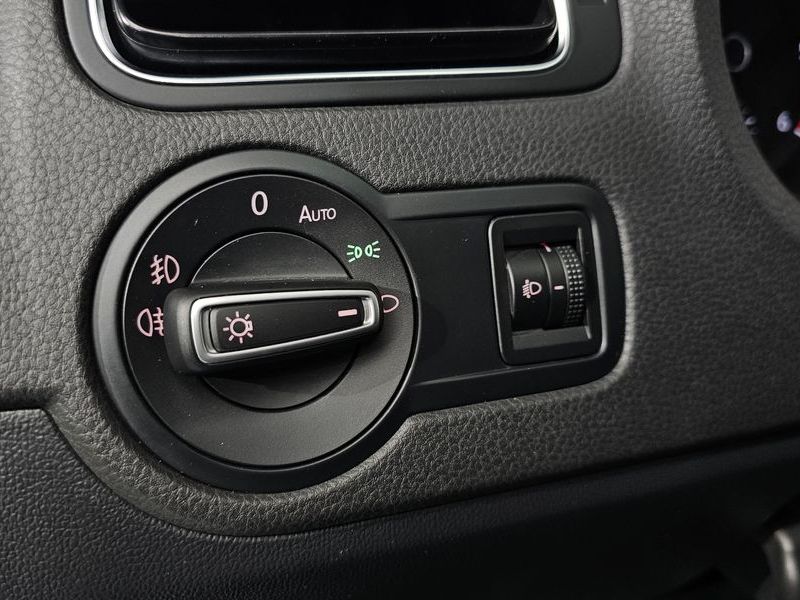 2015 Volkswagen Polo 1.4 TDI R-Line 5th photo 17