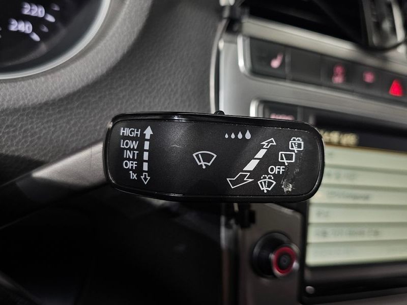 2015 Volkswagen Polo 1.4 TDI R-Line 5th photo 18