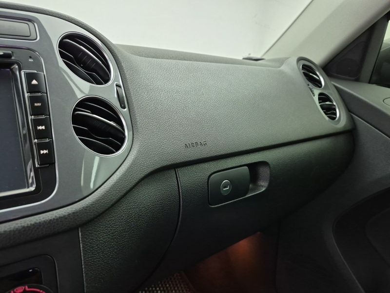 2014 Volkswagen Tiguan 2.0 TDI Comfort 5N photo 14
