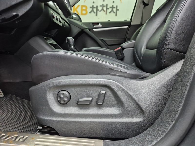 2014 Volkswagen Tiguan 2.0 TDI Comfort 5N photo 16