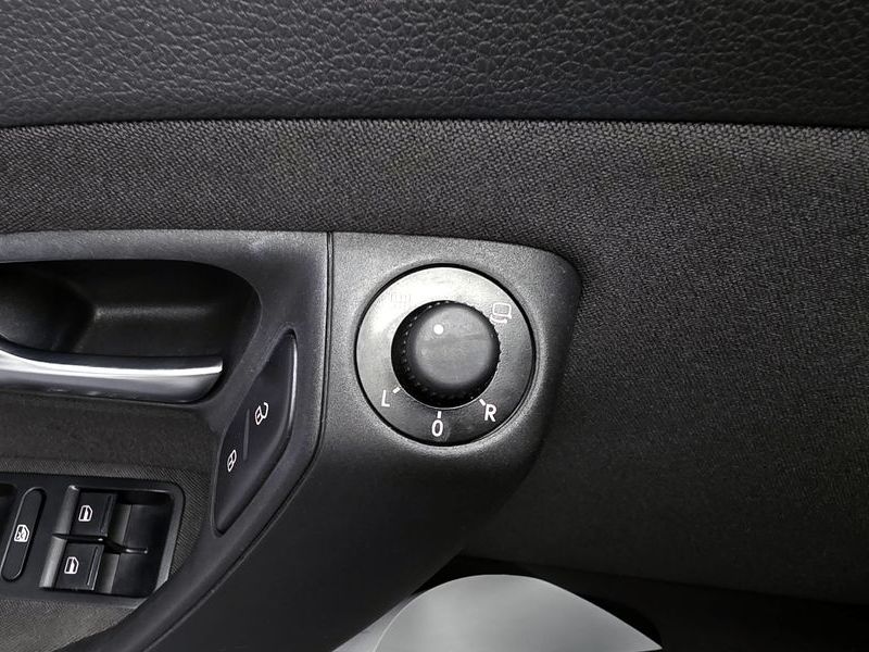 2014 Volkswagen Polo 1.6 TDI R-Line 5th photo 16