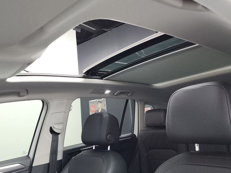 2023 Volkswagen Tiguan 2.0 TDI Prestige photo 17