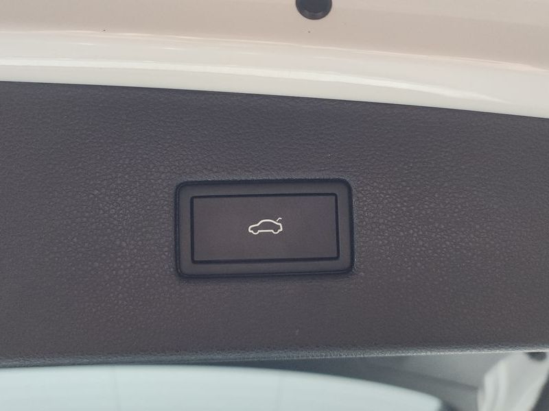 2023 Volkswagen Tiguan 2.0 TDI Prestige photo 18