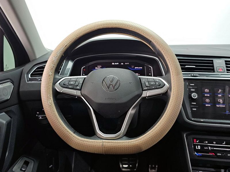 2023 Volkswagen Tiguan 2.0 TDI Premium photo 12