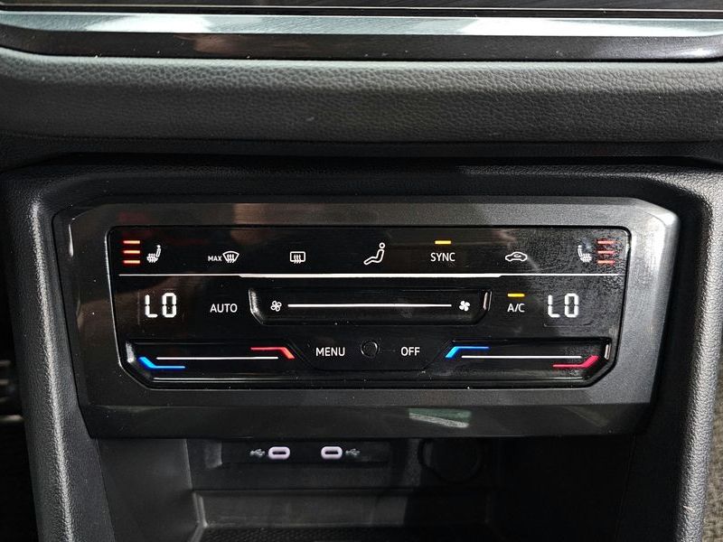 2023 Volkswagen Tiguan 2.0 TDI Premium photo 17