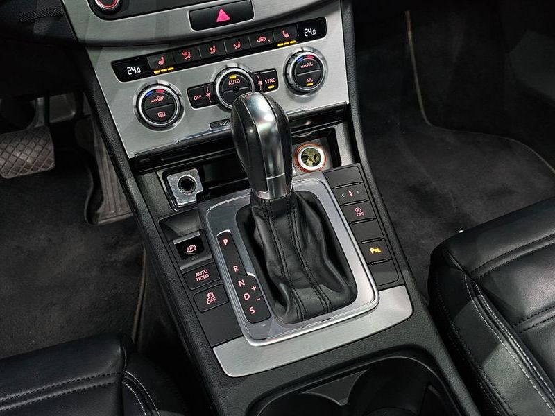 2014 Volkswagen New CC 2.0 TDI BlueMotion photo 9