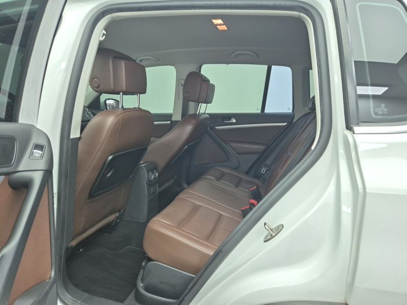 2016 Volkswagen Tiguan 2.0 TDI Comfort 5N photo 12