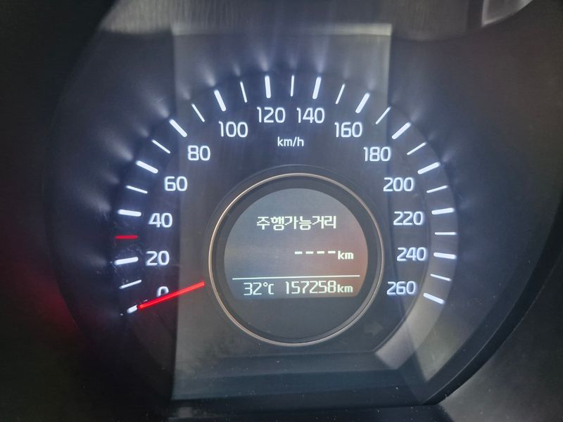 2015 Kia K5 Luxury Standard photo 9