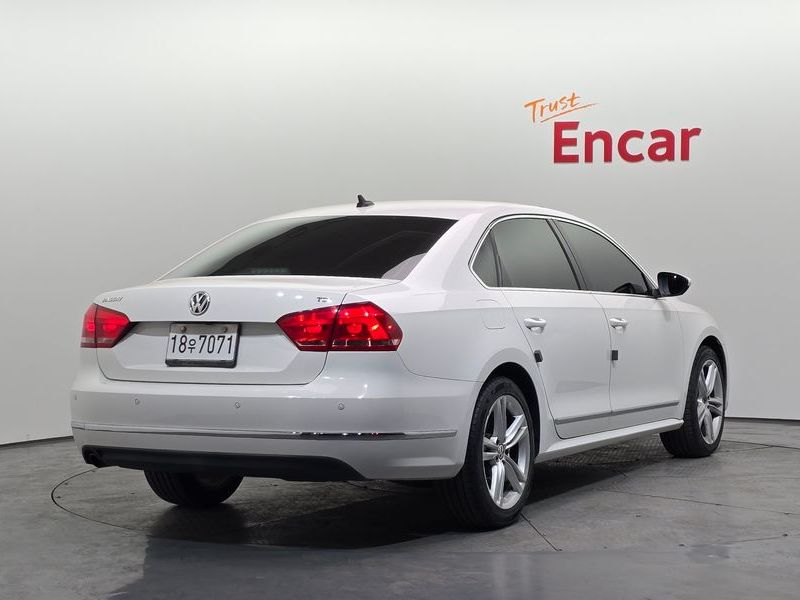 2015 Volkswagen Passat 2.0 TDI B7 photo 2