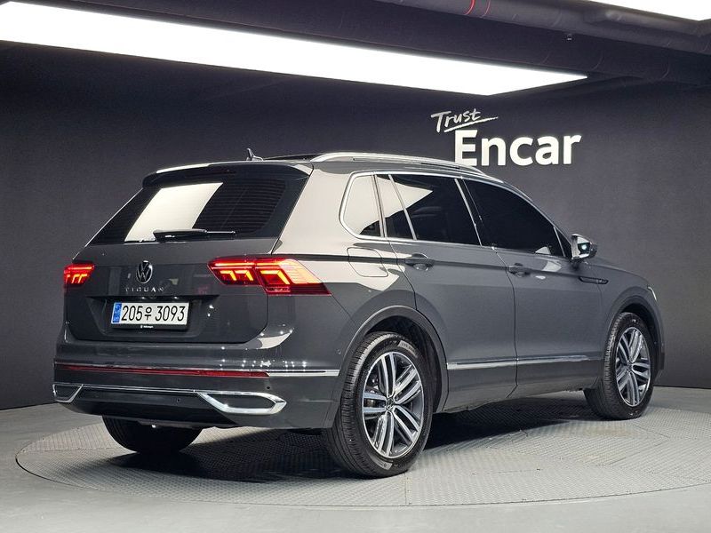 2021 Volkswagen Tiguan 2.0 TDI Prestige photo 2