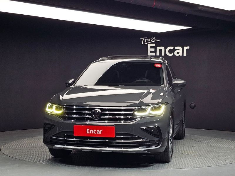 2021 Volkswagen Tiguan 2.0 TDI Prestige photo 3