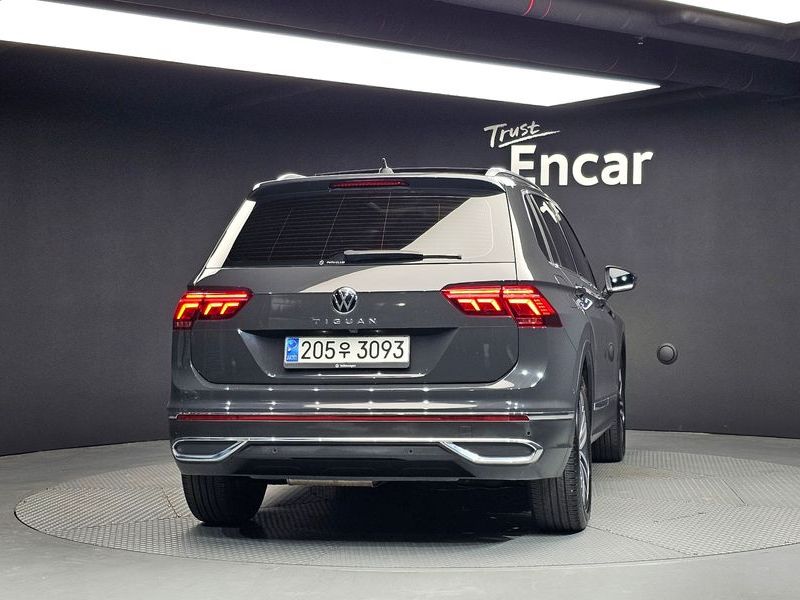 2021 Volkswagen Tiguan 2.0 TDI Prestige photo 4