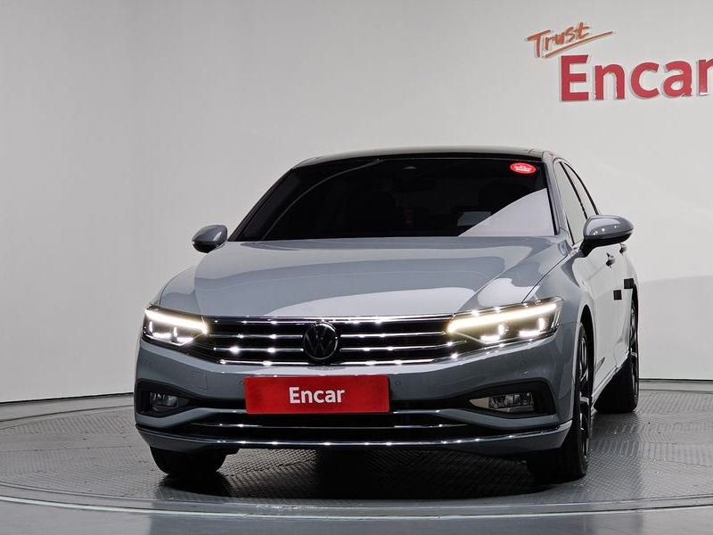 2022 Volkswagen Passat 2.0 TDI Prestige photo 3