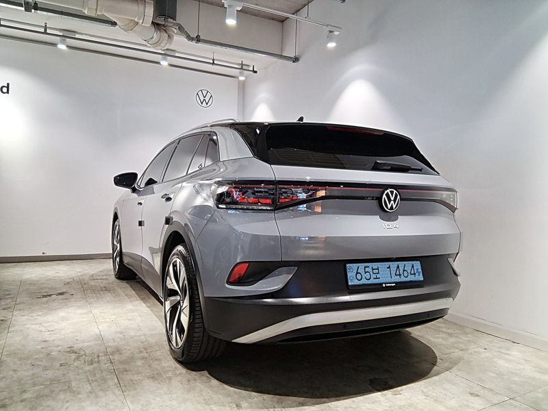 2024 Volkswagen ID.4 Pro photo 3
