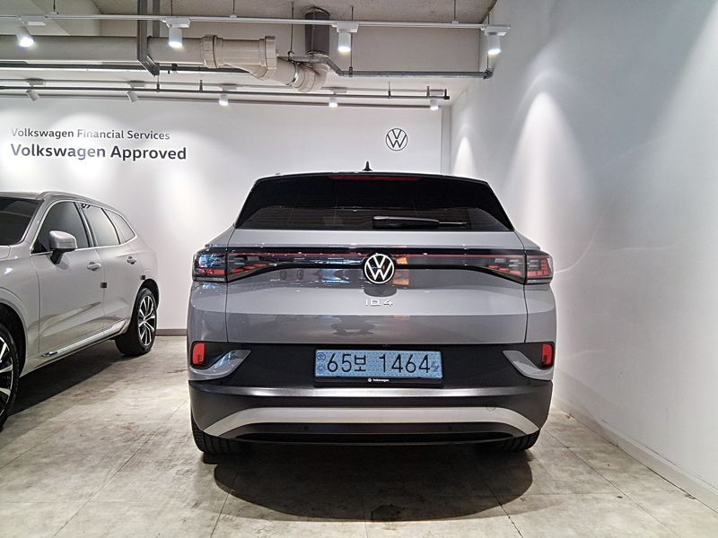 2024 Volkswagen ID.4 Pro photo 4