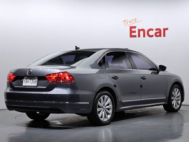 2015 Volkswagen Passat 1.8 TSI B7 photo 2
