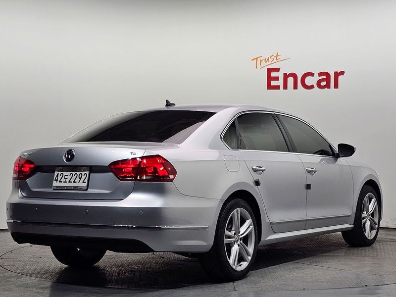 2015 Volkswagen Passat 2.0 TDI B7 photo 2