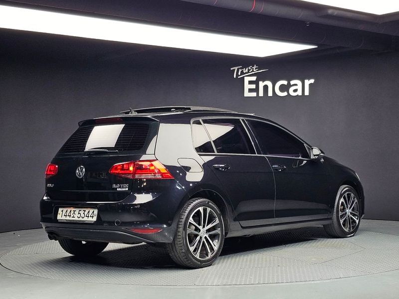 2015 Volkswagen Golf 2.0 TDI Premium photo 2