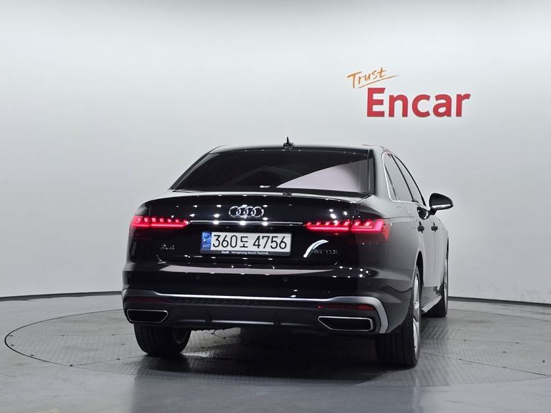 2021 Audi A4 35 TDI Premium photo 4
