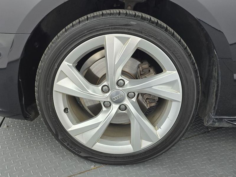 2021 Audi A4 35 TDI Premium photo 5