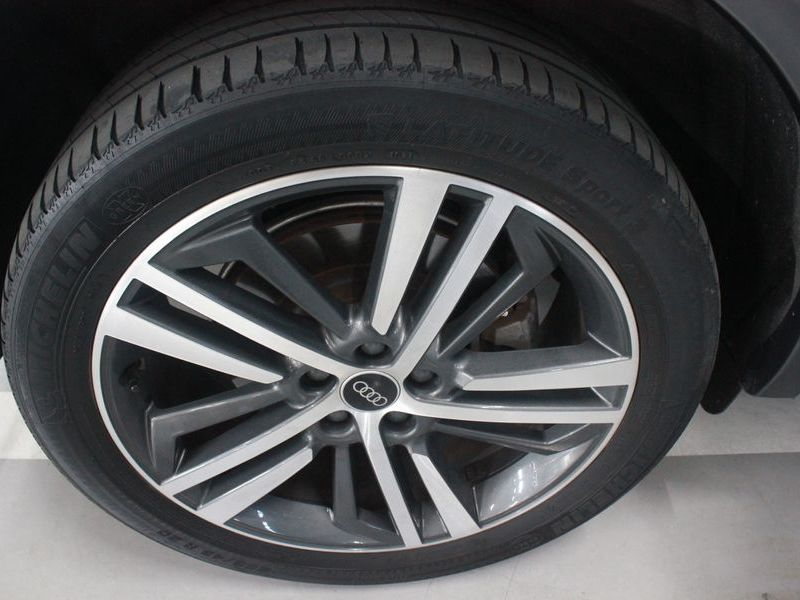 2021 Audi Q5 40 TDI Quattro Premium photo 5