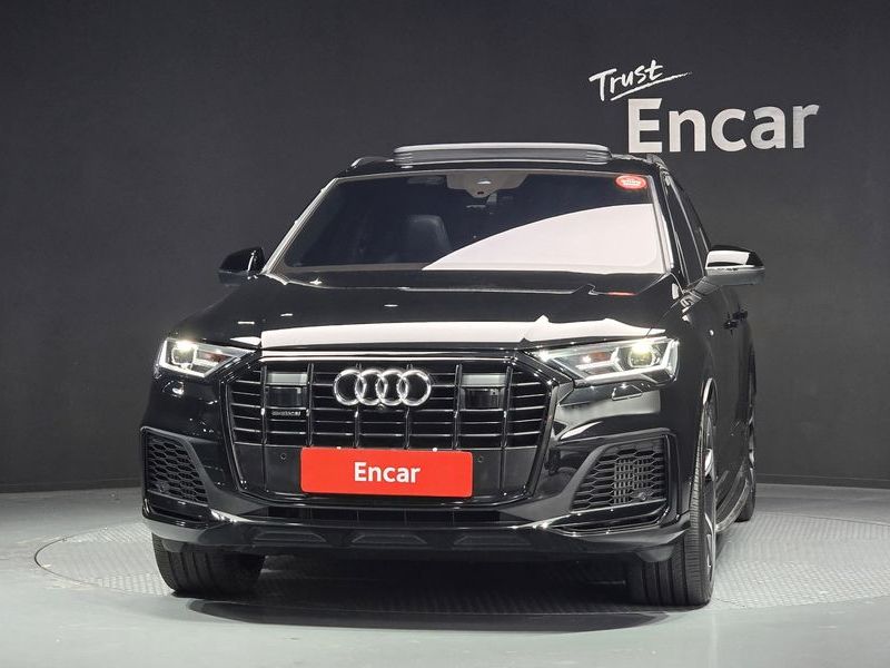 2022 Audi Q7 55 TFSI Quattro Premium photo 3